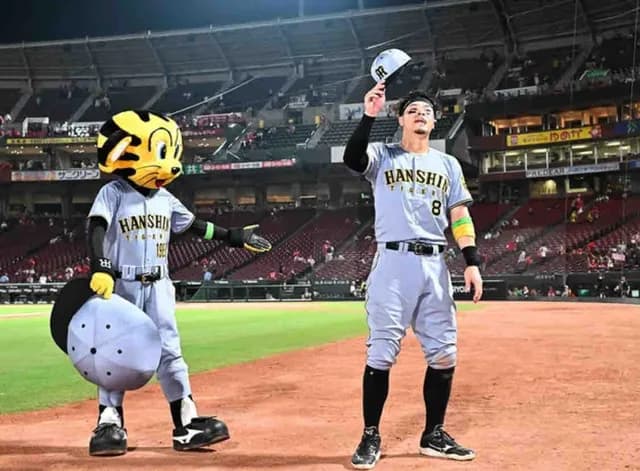 【阪神】佐藤輝明　先制２点打で本塁打＆打点２冠浮上！同僚・森下と「いい争いができている」