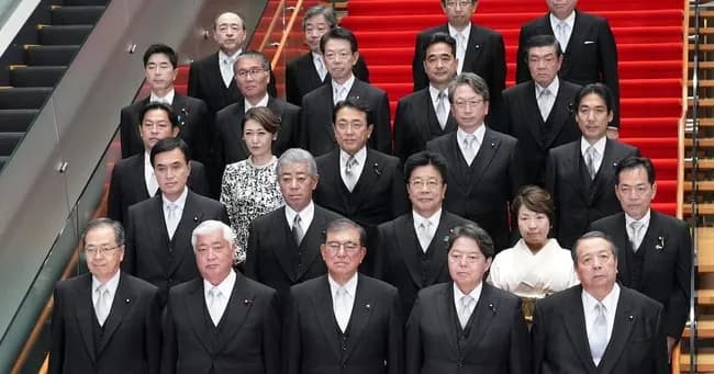 石破内閣支持率、まさかの32.8％！