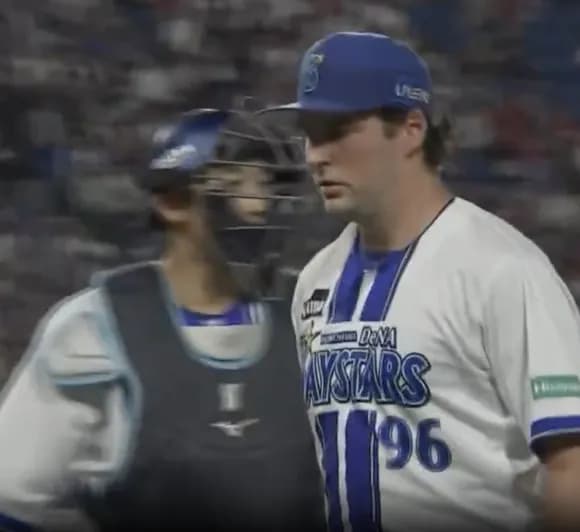 【悲報】バウアーさんお前ら想像の10倍小園バット蹴ってたｗｗｗｗｗｗｗｗ