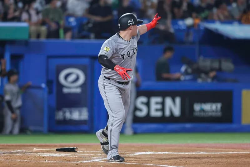 リチャードが貴重な同点2ラン 岡本とHRの数が並ぶ