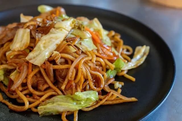 焼きそばに何入れる？