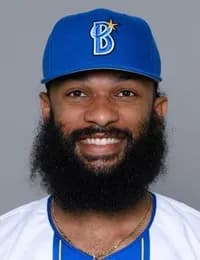 DeNAケイが腰の違和感で16日の先発回避　ドラ1竹田がプロ初登板初先発 　三浦監督「思い切ってやってくれたら」