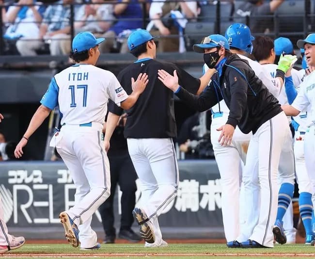 【朗報】新庄剛志さん、監督就任後初めて通算勝率が5割になる