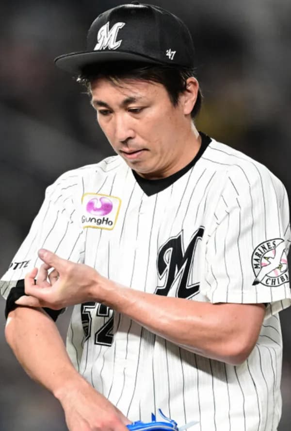 ロッテ益田（通算248セーブ）、ロッカー殴り左手骨折していた。全治数ヶ月