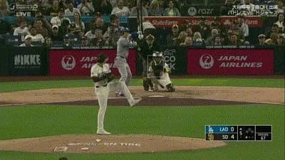 大谷翔平、第三打席で7試合連続安打となるライト前ヒット！！！！！！！