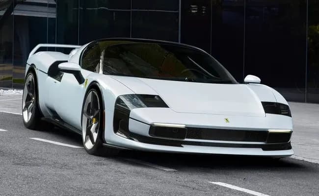 【朗報】フェラーリのデザイン、ついに庶民が理解できないレベルに到達するｗｗｗｗ