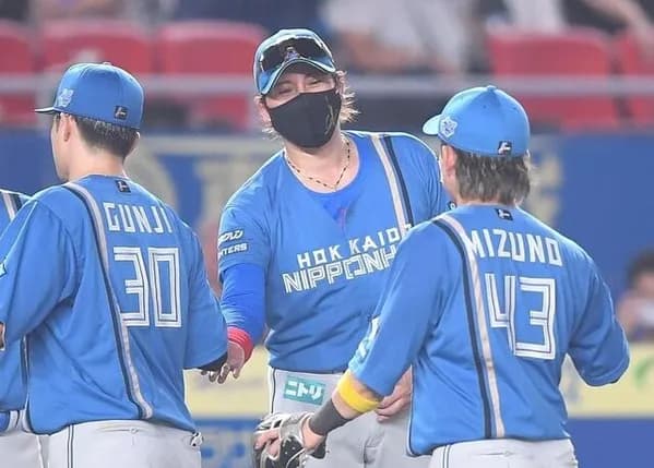 新庄監督、アンチに勝利！「選手もオーダーもがらりと変えて勝ちましたよ。なにか？（笑）あ～すっきりした」