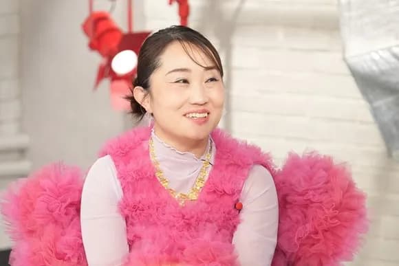 【画像】お笑い芸人『キンタロー。』の一発ギャグ、「誇張しすぎた高市早苗」が不謹慎だと炎上ｗｗｗｗｗ