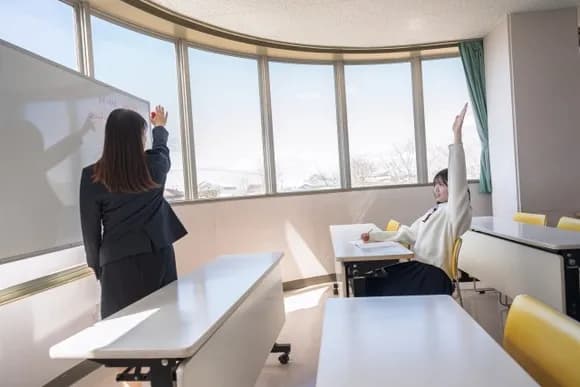 【悲報】民間勤め「教師は社会経験が無いから～」←これさぁｗｗｗｗｗ