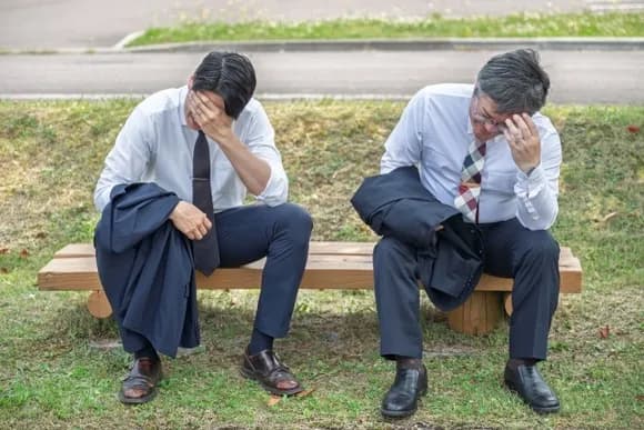 【悲報】日本「仕事は大変できついぞ！人生は地獄だぞ社会は甘くないぞ！さ、ニートは働け」←これ悪手よな・・・・