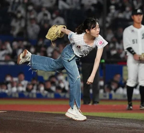 「森七菜といつでもキャッチボール」or「100万円」