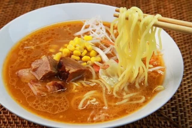 味噌ラーメンに必須な具材ｗｗ