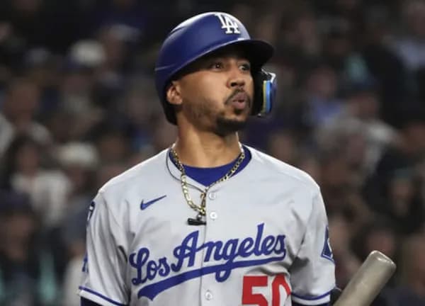 ドジャースベッツ、トイレに行く途中につま先を壁にぶつけて骨折