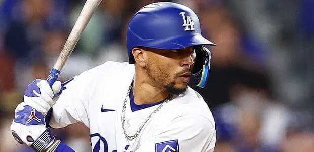 ムーキー・ベッツ 過去30試合 .185 OPS.524  こいつがスタメン落ちしない理由