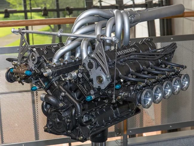 V10エンジンとかいう中途半端野郎