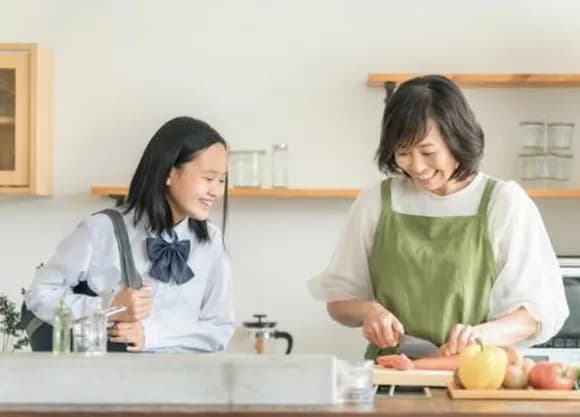 【悲報】主婦の年収が1200万は暴論やけど、家事って割とスキルいるよなｗｗｗｗ