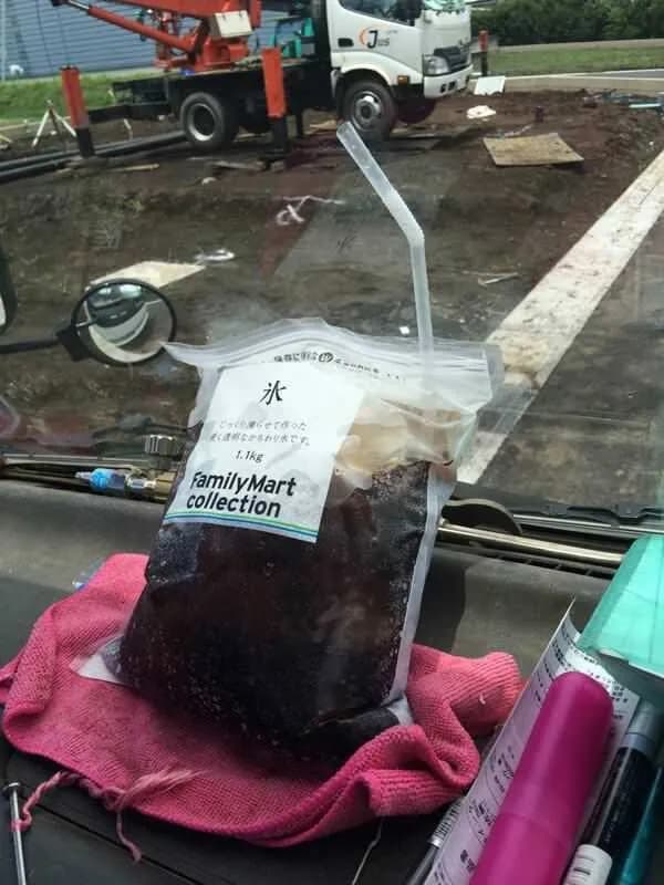 【朗報】建設労働者の「至高のコーラの飲み方」がX（旧Twitter）でバズりまくる