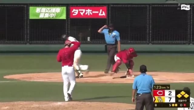 ソフトバンク2軍・廣瀨隆太が侮辱行為で退場　バットを置いたままベンチへ