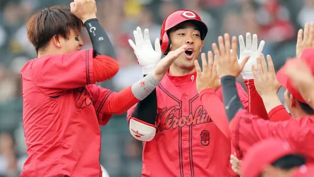 カープ秋山、阪神村上から1号先頭打者ホームラン！中村奨成との『1番センター』争奪戦が激化！！