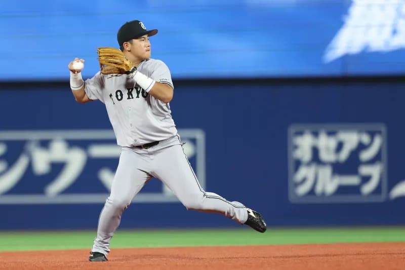 石塚・プロ初打席は見逃し三振！