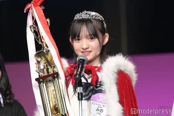 【画像】日本一かわいいJCが決定した瞬間のライバルの顔がこちらｗｗｗｗｗｗｗｗ