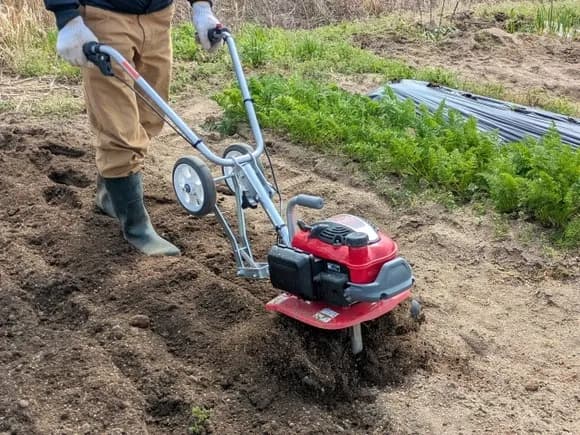 【悲報】農家｢頑張って米作ってます｣国｢備蓄米放出します｣国民｢何故か米がないです｣←誰が悪いんこれ・・・？