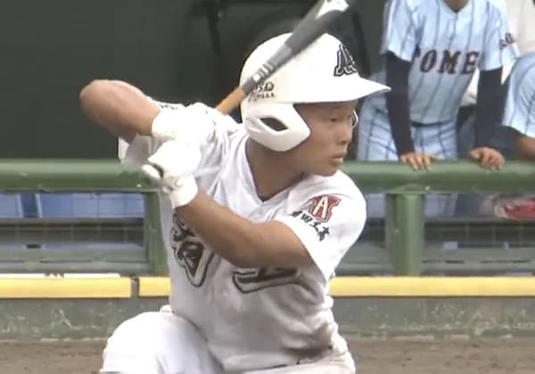 【高校野球】1球ごとに右打席と左打席を入れ替えるスイッチヒッター現る