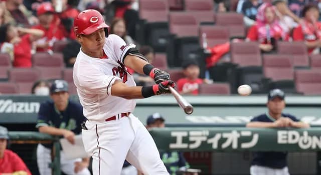 【祝】カープドラ4渡邉悠斗、プロ初ヒット＆初打点！未来の主砲が最終戦で大きな一歩！！