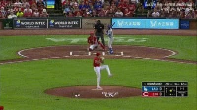 ドジャース・山本由伸に援護点！初回にテオスカー・ヘルナンデスのタイムリーで先制！！！！！！！！！