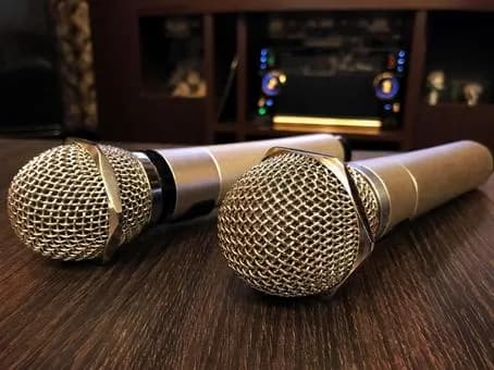 【急募】カラオケって何歌うのが無難だと思う？簡単なやつで頼むｗｗｗｗｗｗｗｗｗｗｗｗｗｗｗｗ