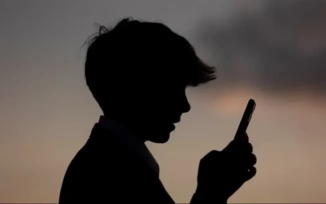 YouTube、AIがユーザーの年齢を推測する新機能導入