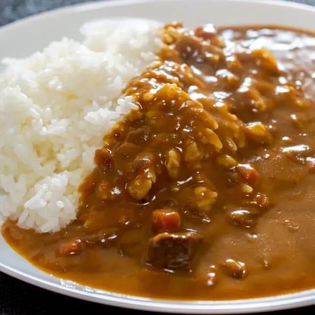 低価格帯のレトルトカレーで1番なのは満場一致で「銀座カリー」だけど2番目って悩むよな？