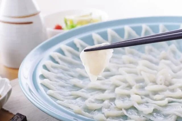 ワイ、初めてフグを食べて電撃が走る