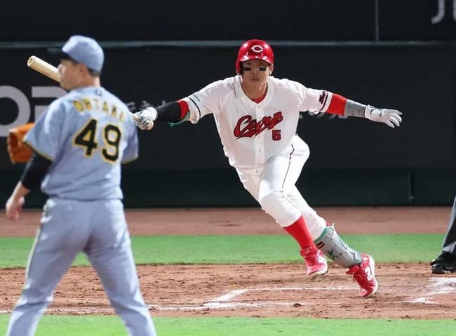 小園海斗（遊三二一）.308（1位）156安打（1位）出塁率.362（1位）得点圏.420（1位）