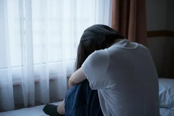 【悲報】女性の孤独死、増加の一途をたどる・・・・・