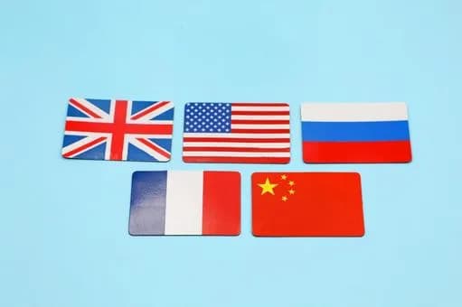 【悲報】常任理事国「オレらは核兵器持つけど、オマエらは許さんからな」