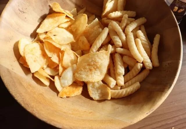 自分では買わないけどあったら食べるお菓子