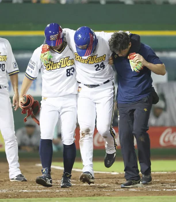 【オリックス】死球交代の紅林弘太郎は軽症か…岸田護監督「大事を取って交代しました」５日以降の出場は当日判断へ