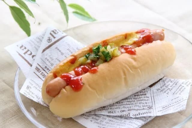 【疑問】なぜホットドッグはハンバーガーと違い日本で地位を確立できなかったのか？