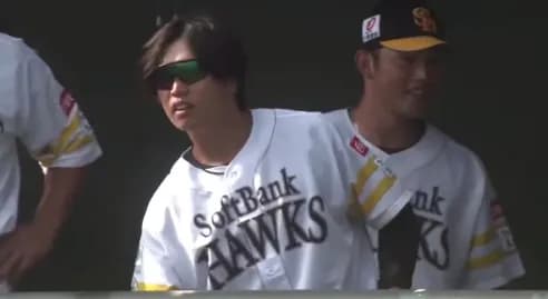 珍事！廣瀨隆太が侮辱行為で退場処分　バットを置いて帰ったらまさかの一発退場