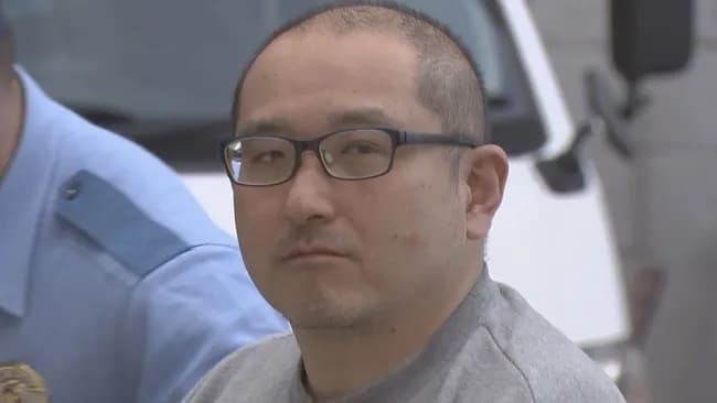 新しく捕まった盗撮おじさん(44)がハゲてるかハゲてないか論争に