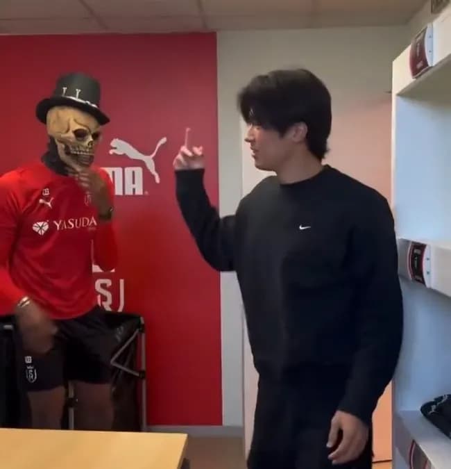 【サッカー】中村敬斗さん、中指を立ててしまう…