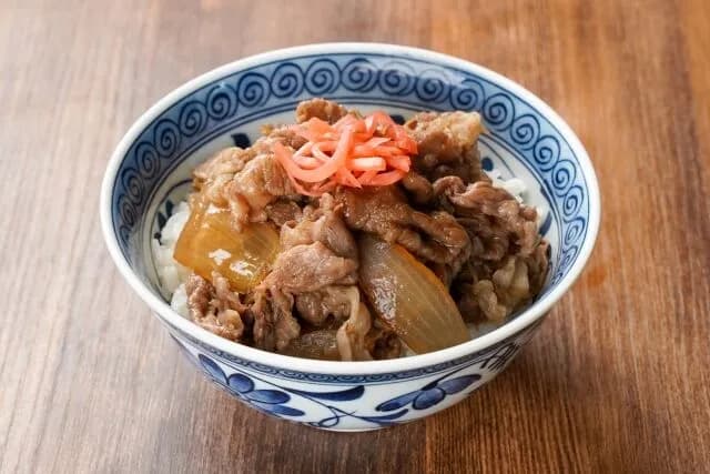 おまえらが一番好きな「丼もの」ってやっぱ牛丼？