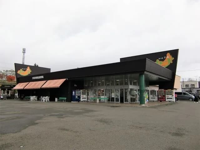 夕張市「夕張メロンあります。夕張メロンあります。夕張メロンあります」←こいつが死んだ理由