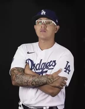 NPB2球団がフリオ・ウリアス(MLB最多勝・防御率タイトル持ち）を調査。過去にDVで出場停止