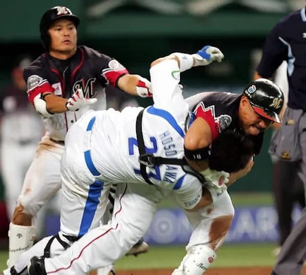 昔はデッドボールからの乱闘とかあったよな