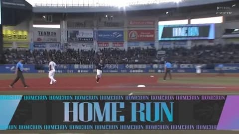 山口、一軍復帰第一打席で今季第１号先制３ランームランきたぁぁぁぁ！！