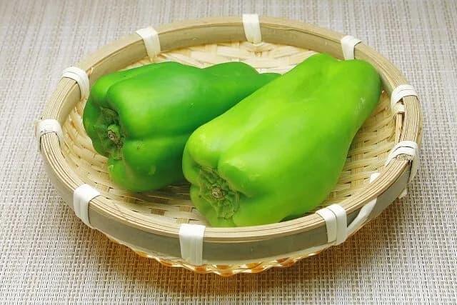 ピーマン「安いです。日持ちします。調理簡単です」←これ