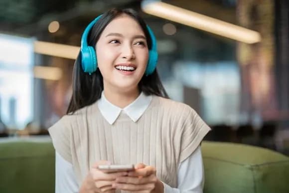 【爆笑】ヘッドホンどこの使ってる？バカ「AKG」アホ「BOSE」ゴミ「SONY」ｗｗｗｗｗ