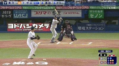 【ヤクルト対巨人25回戦】巨人、６回表２アウト一三塁から中山礼都のタイムリーツーベースで１点差に詰め寄る！！！！！！！！！！！！！！